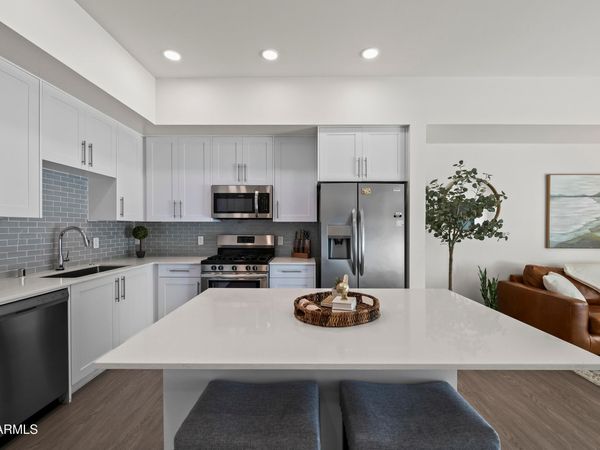 7300 E EARLL Drive, Unit 1022, Scottsdale, AZ 85251