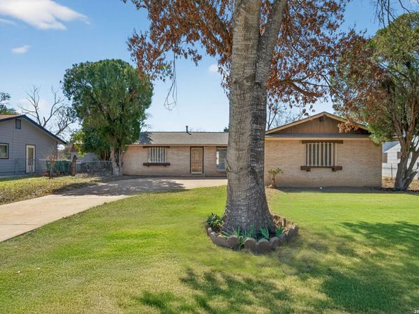 222 Cherrywood, Live Oak, TX 78233