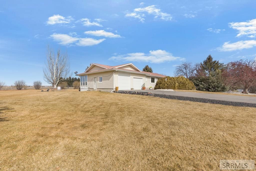 5050 W Canyon Creek Road, Idaho Falls, ID 83202 Main Photo