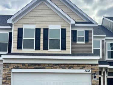 4758 AirLake Curve, Woodbury, MN 55129