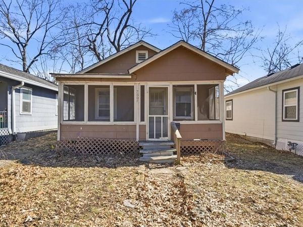 7607 Pennsylvania Avenue, Kansas City, MO 64114