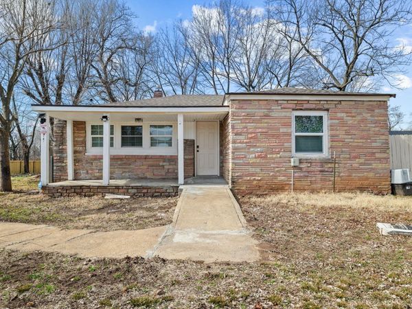 617 N Hillcrest Avenue, Springfield, MO 65802