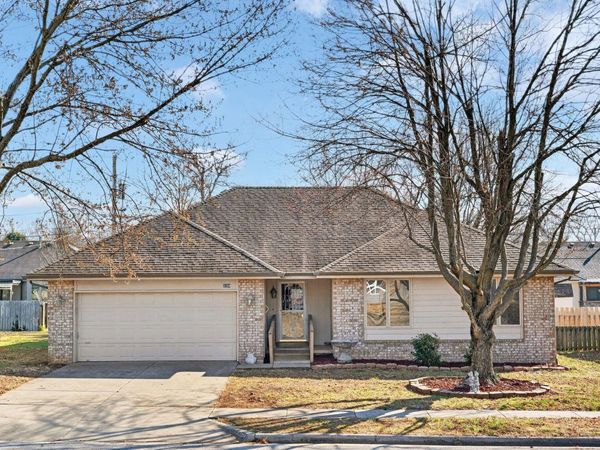 3204 S Nettleton Avenue , Springfield, MO 65807
