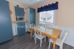 609 Hillside Dr. S  photo 4