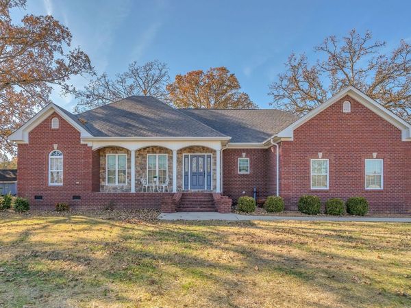 23 Regalwood Dr , Manchester, TN 37355