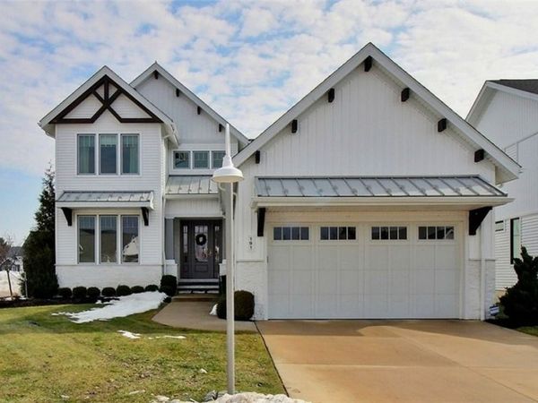 191 Bridgeport Way, Mayfield Heights, OH 44124