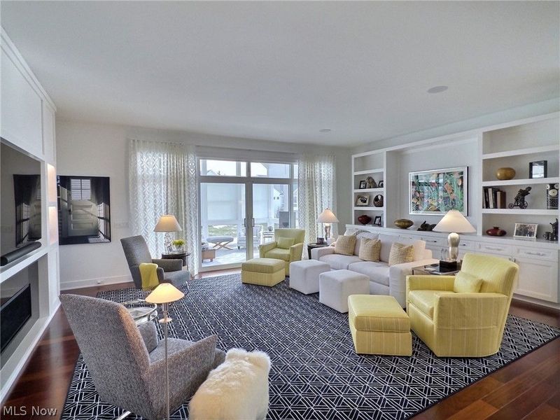 191 Bridgeport Way, Mayfield Heights, OH 44124 Photo 2