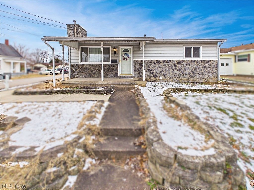 704 23rd Street, Vienna, WV 26105 Main Photo