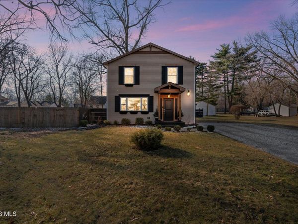 5131 Bainbridge Rd, Toledo, OH 43623