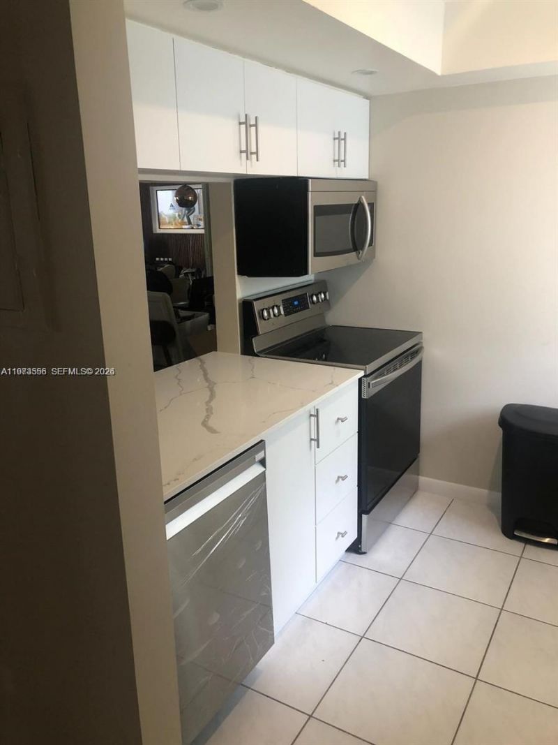 313 Waterside Dr , Unit 313, Hypoluxo, FL 33462 Photo