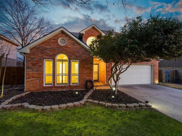 1819 Sandalwood Lane , Grapevine, TX 76051