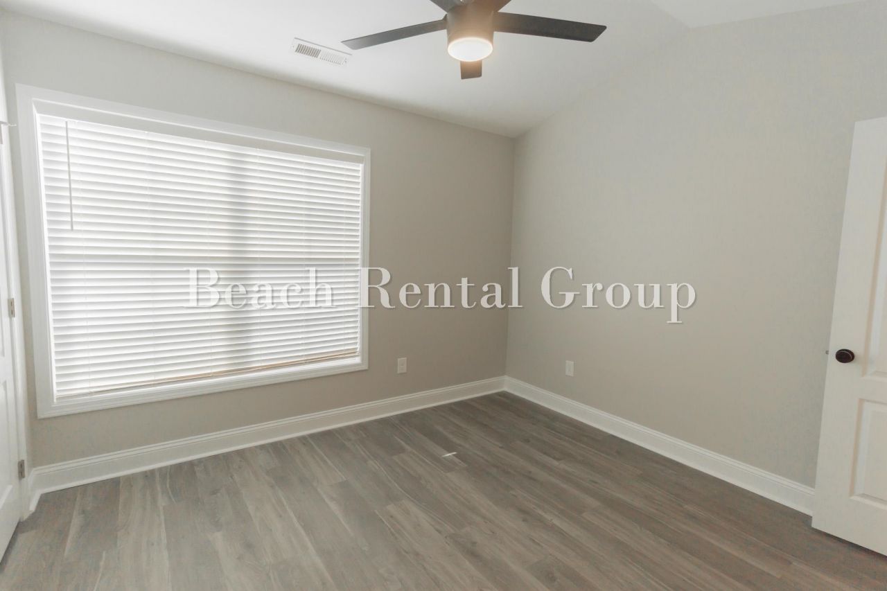 773 Moen Pl.  Photo 18