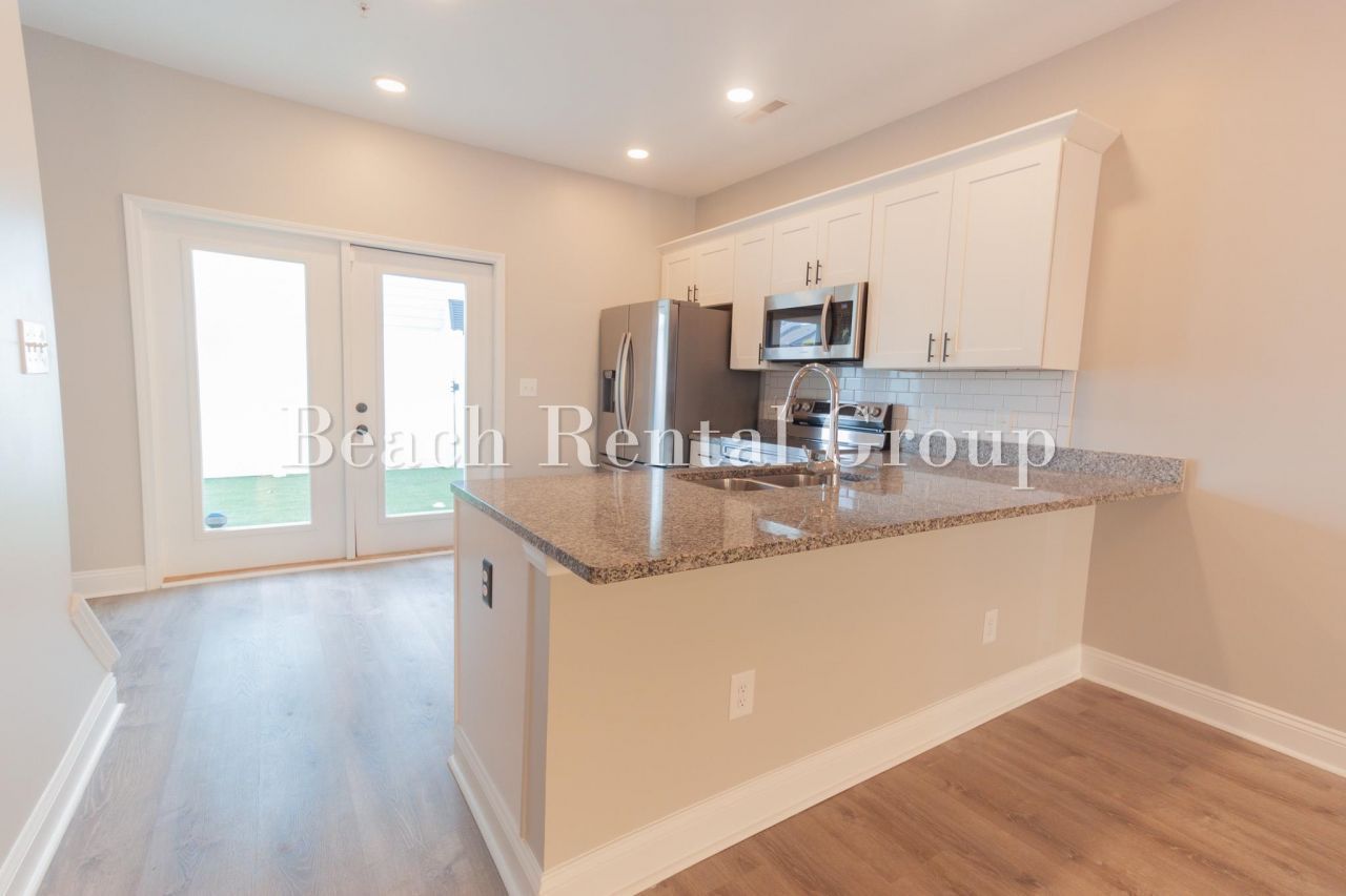 773 Moen Pl.  Photo 7