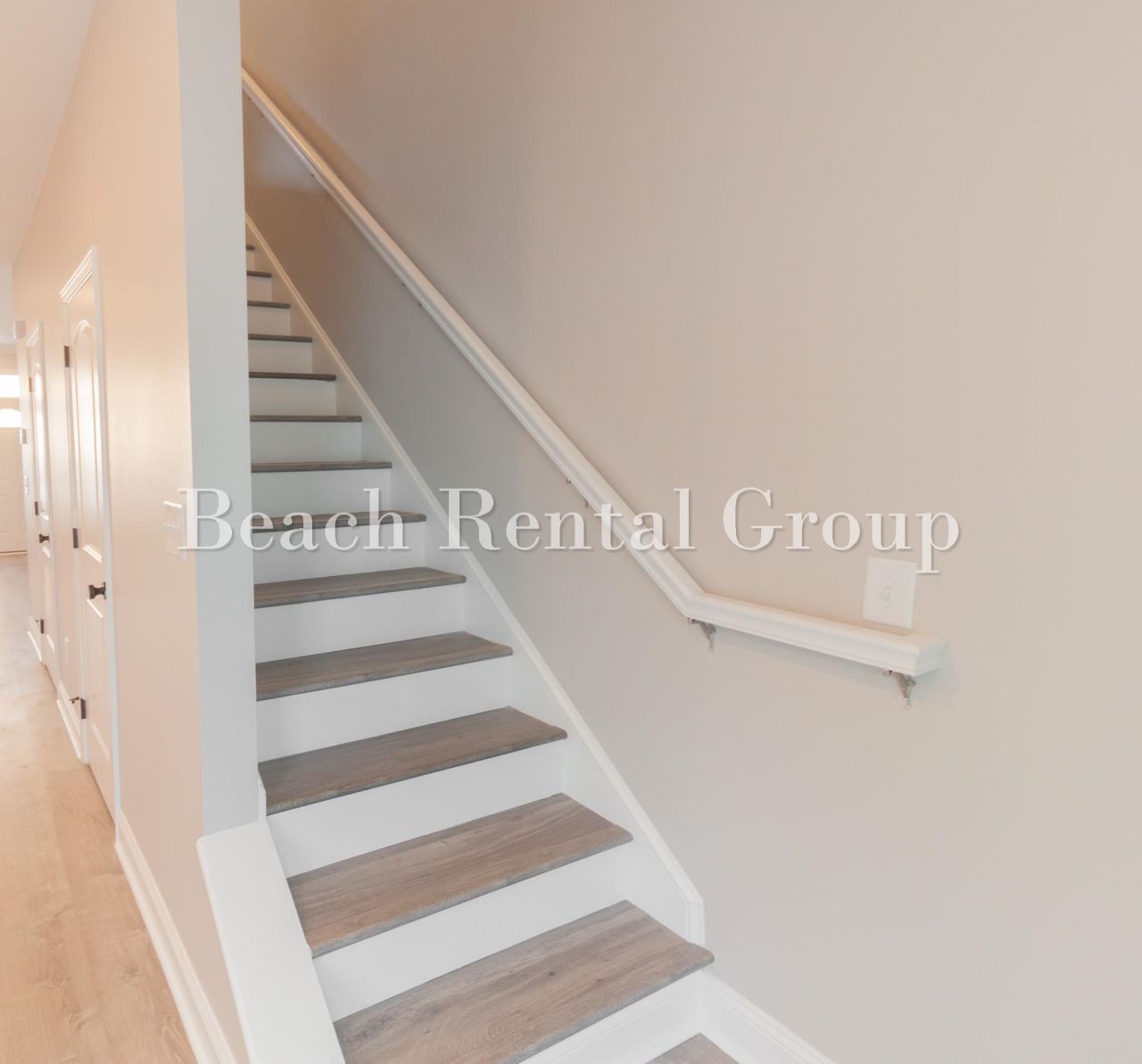 773 Moen Pl.  Photo 9