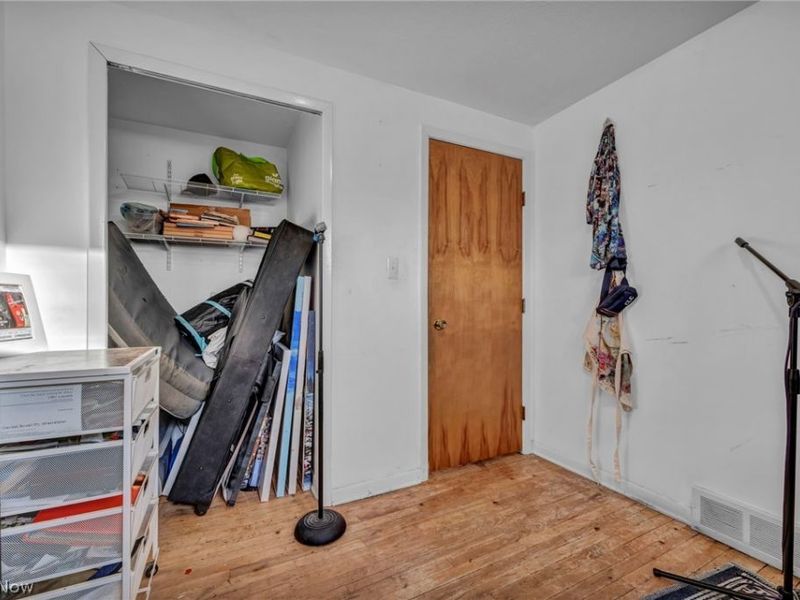 24207 Lebern Drive, North Olmsted, OH 44070 Photo 19