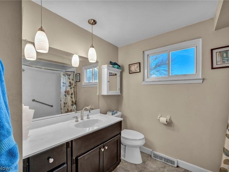 24207 Lebern Drive, North Olmsted, OH 44070 Photo 26