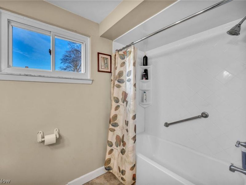 24207 Lebern Drive, North Olmsted, OH 44070 Photo 27