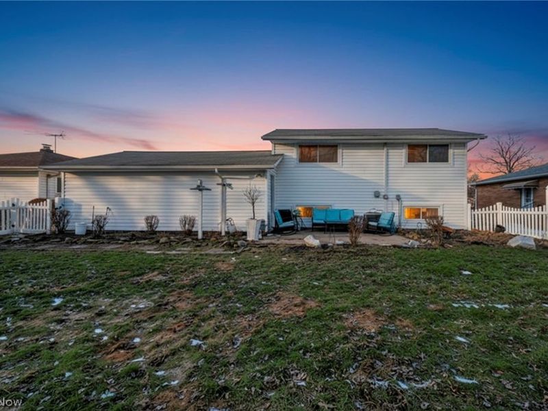 24207 Lebern Drive, North Olmsted, OH 44070 Photo 38