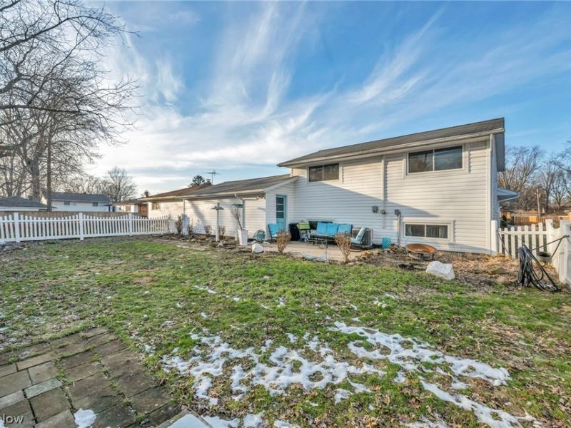 24207 Lebern Drive, North Olmsted, OH 44070 Photo 40