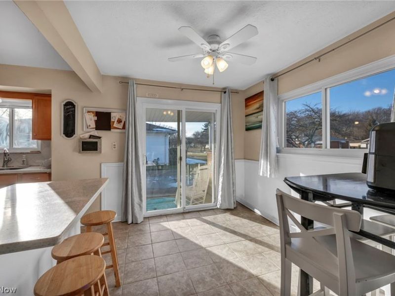 24207 Lebern Drive, North Olmsted, OH 44070 Photo 8