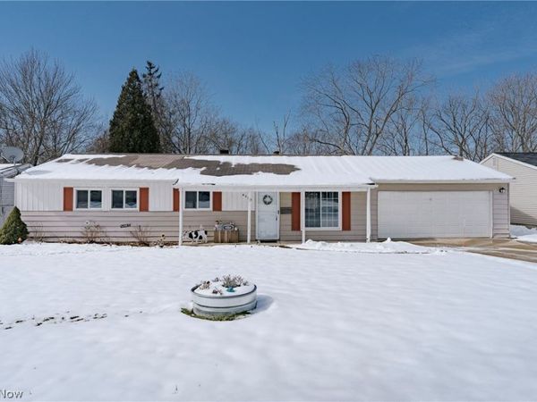 6250 Oxford Court, Bedford Heights, OH 44146