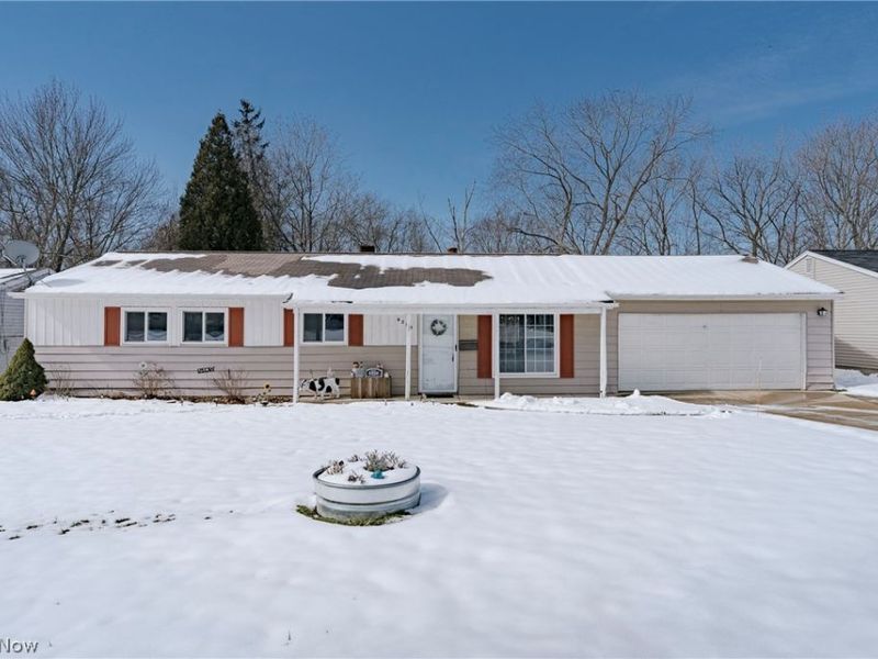 6250 Oxford Court, Bedford Heights, OH 44146 Photo 1