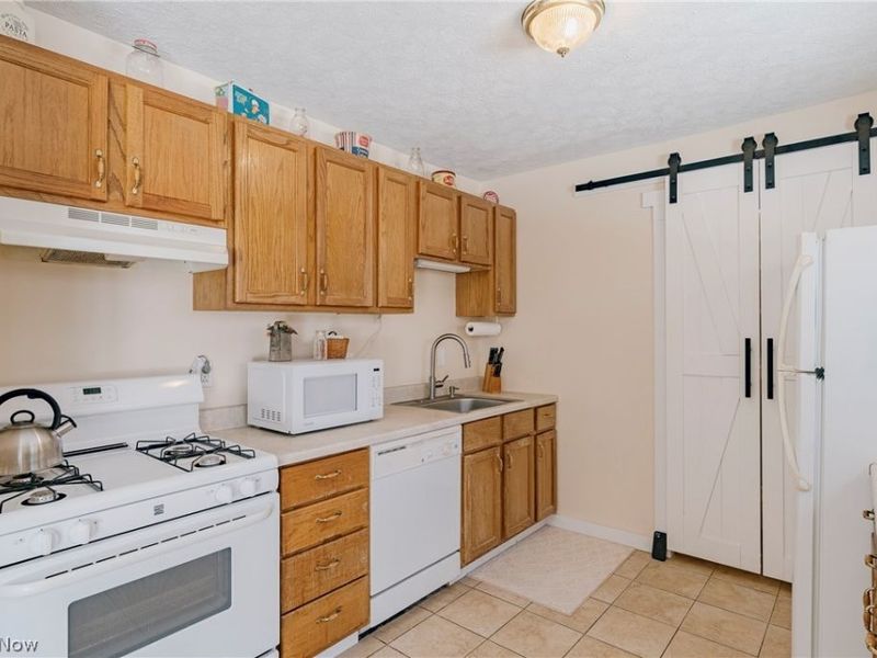 6250 Oxford Court, Bedford Heights, OH 44146 Photo 10