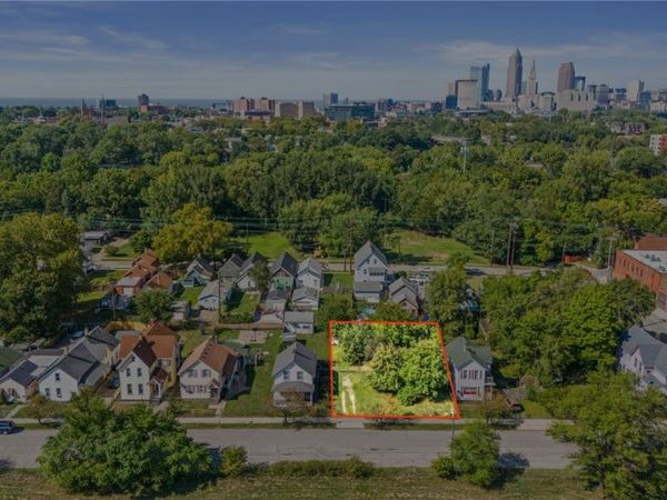 Vega Avenue, Cleveland, OH 44113