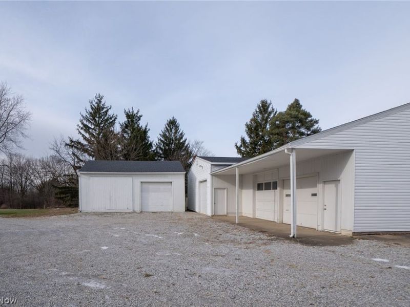 000 Mennonite, Aurora, OH 44202 Photo 8