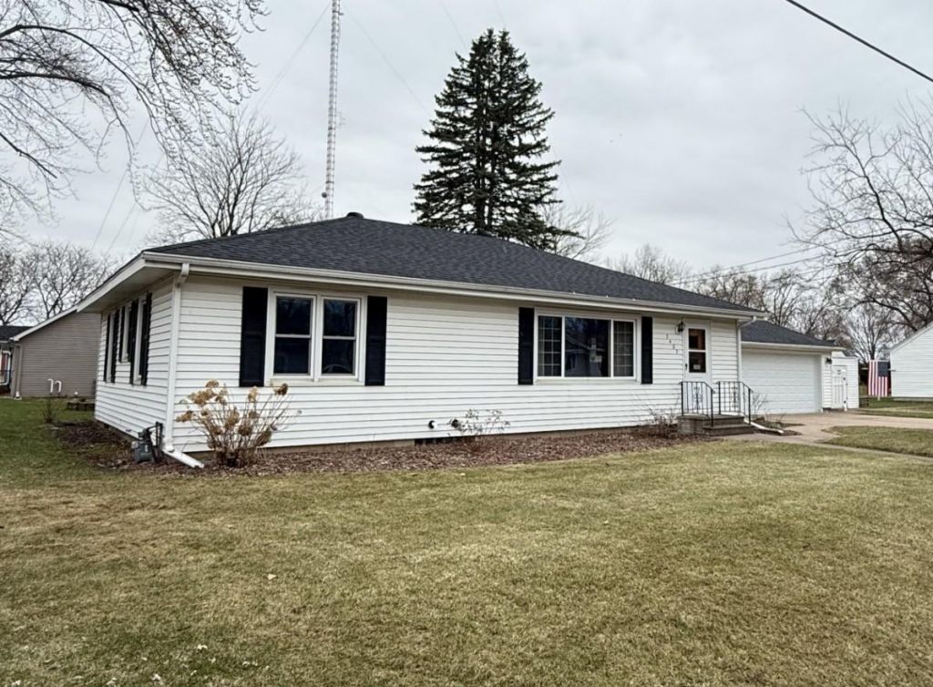 3403 Valmont Avenue, Altoona, WI 54720