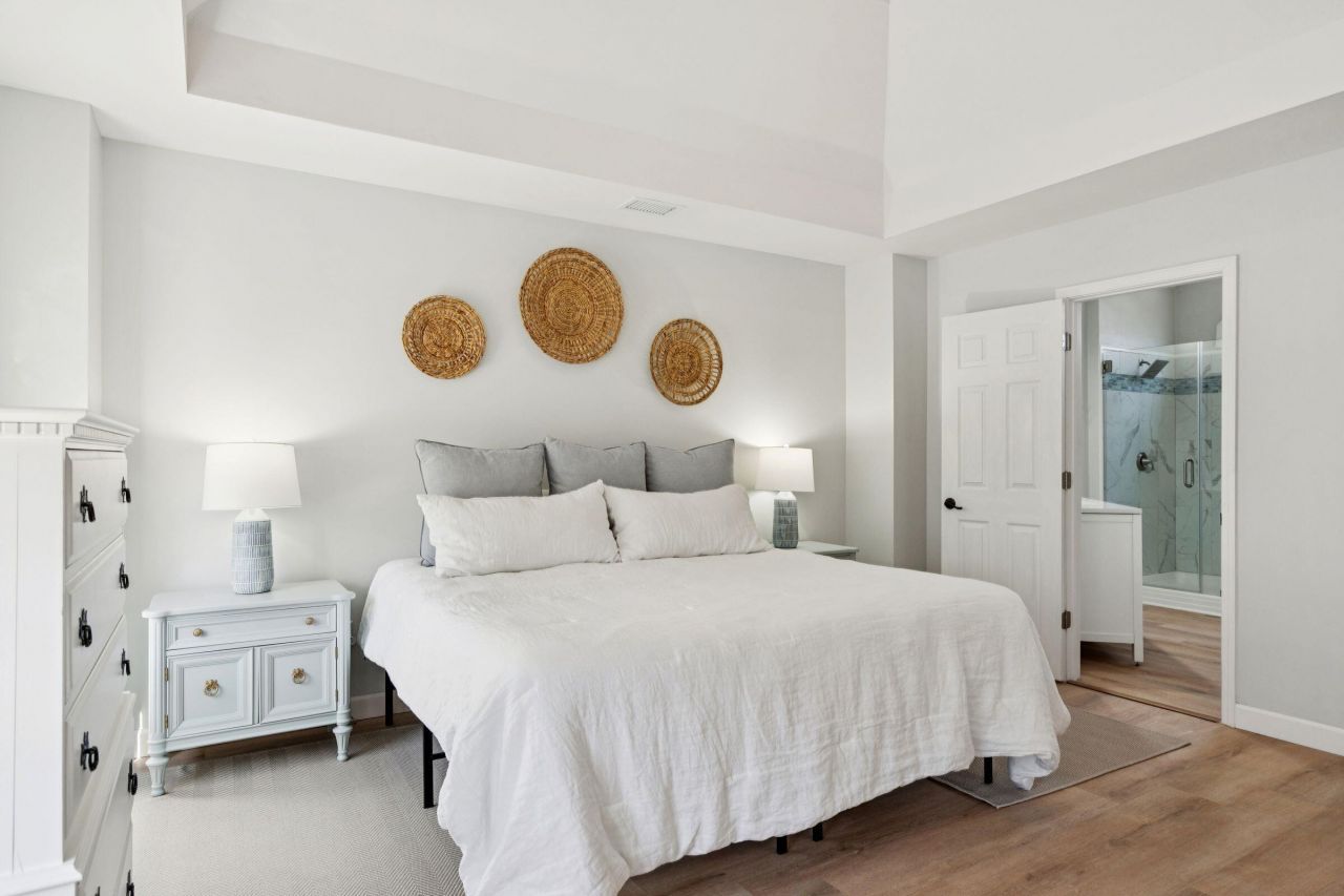 2730 Seastrand Lane Photo 28