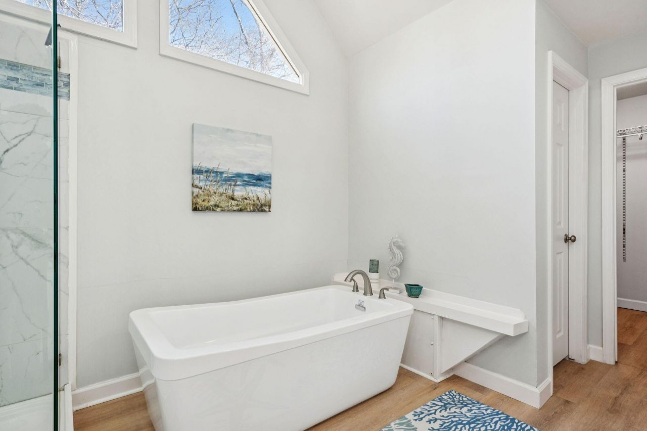 2730 Seastrand Lane Photo 34