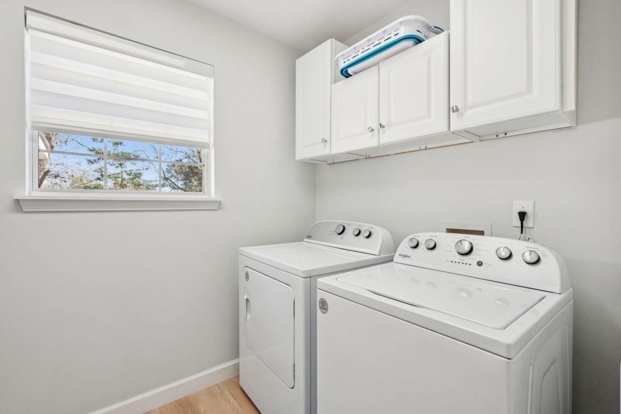 2730 Seastrand Lane Photo 35