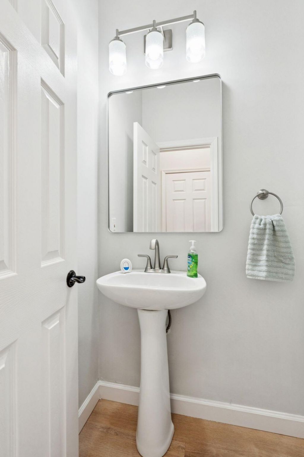 2730 Seastrand Lane Photo 36