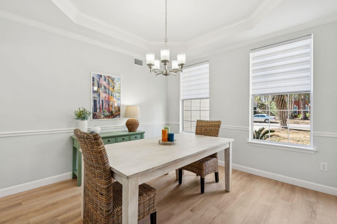 2730 Seastrand Lane Photo 8