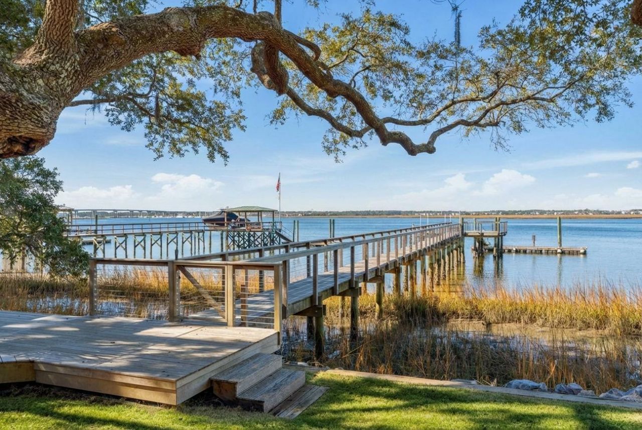 111 Riverland Drive Photo 11