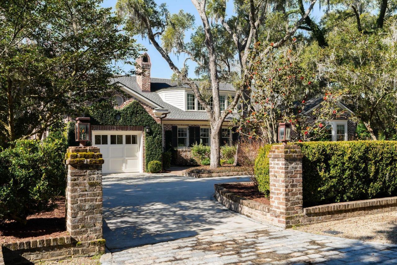 111 Riverland Drive Photo 14