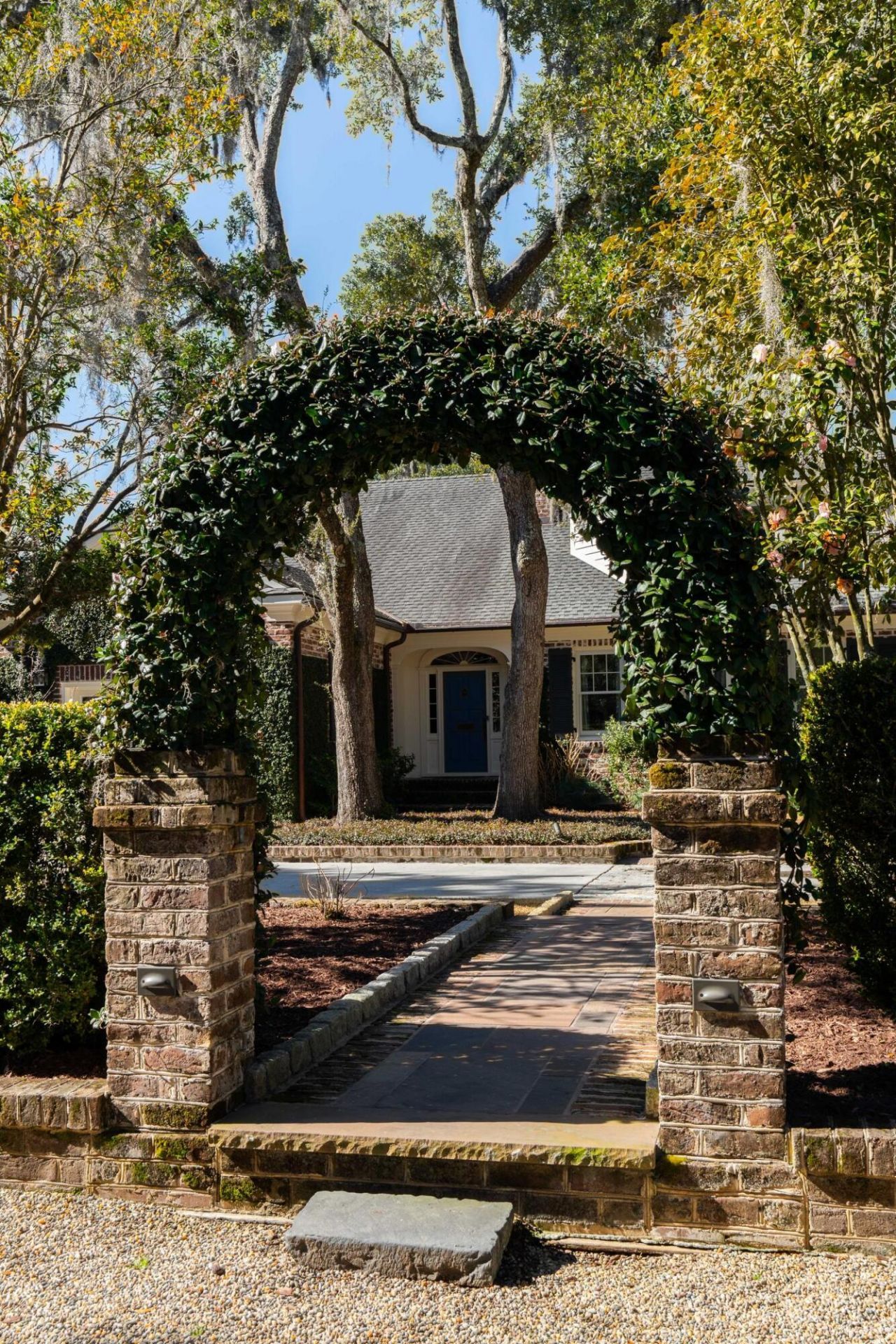 111 Riverland Drive Photo 16