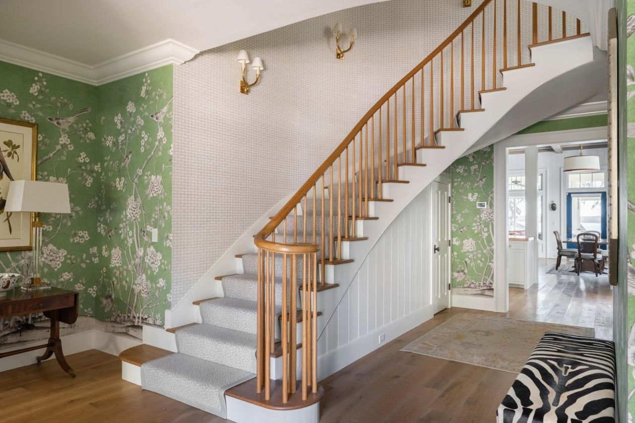 111 Riverland Drive Photo 19