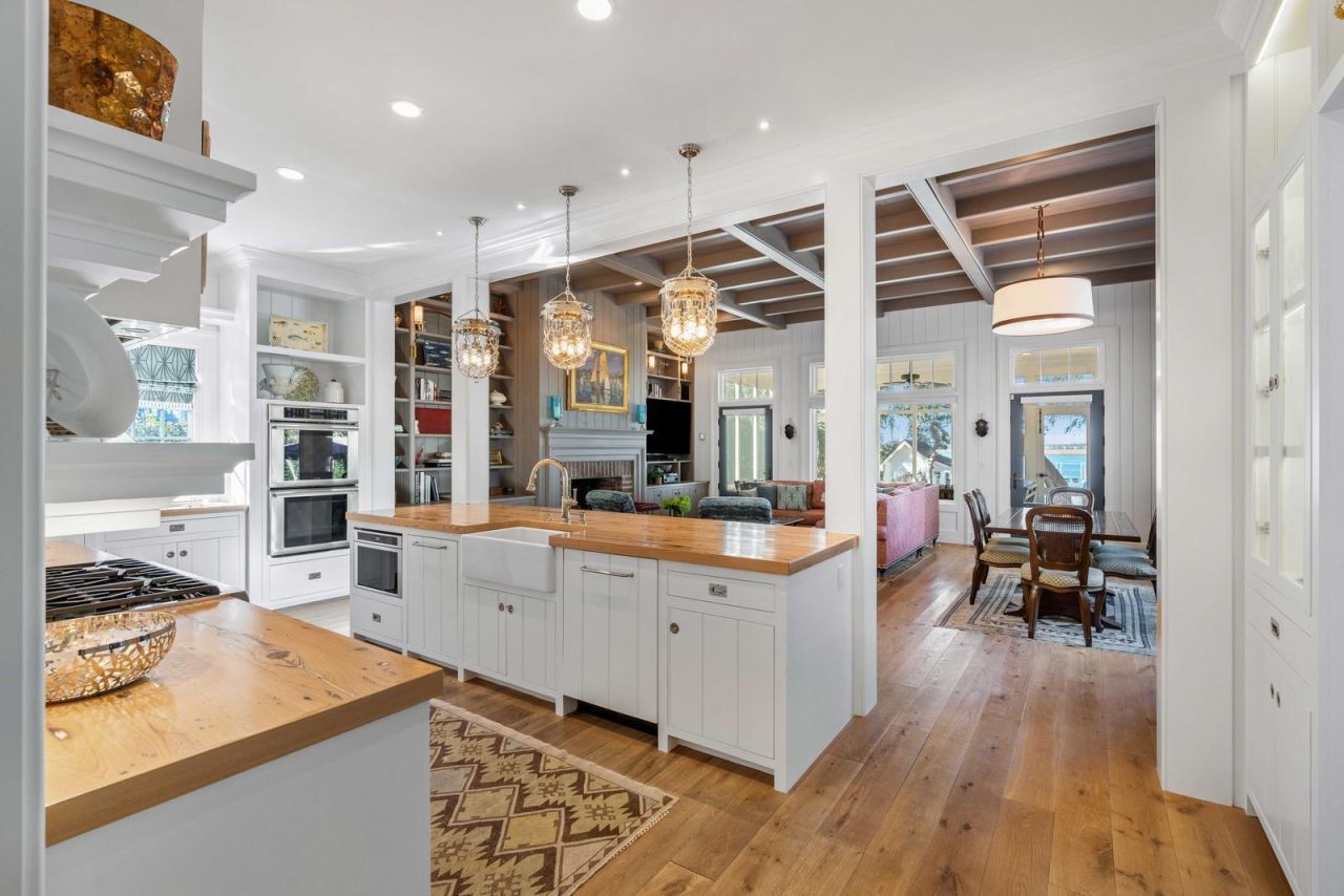 111 Riverland Drive Photo 27