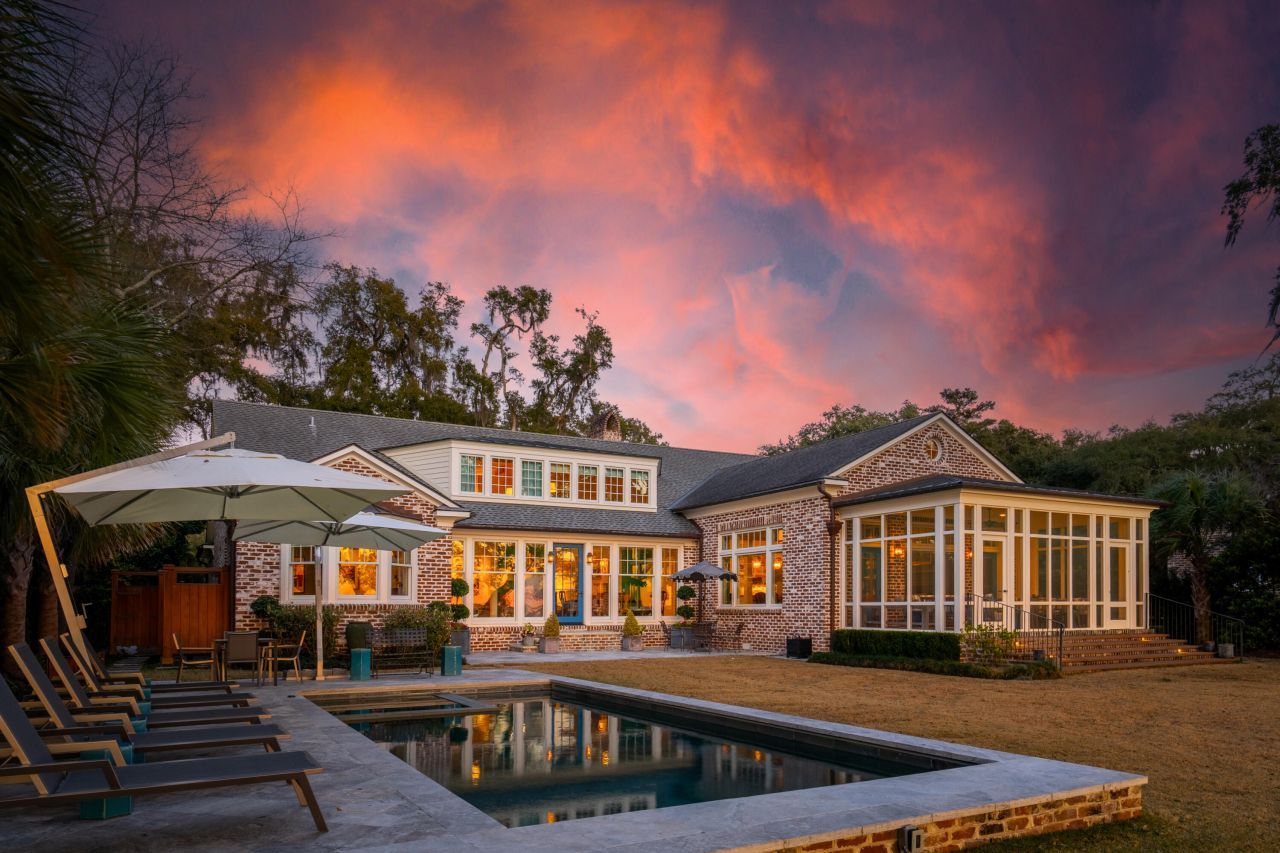 111 Riverland Drive Photo 4