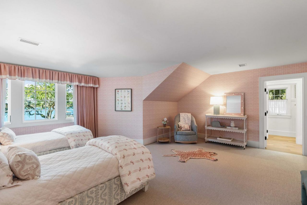 111 Riverland Drive Photo 54