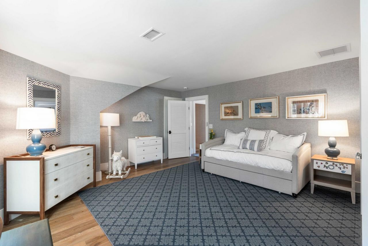 111 Riverland Drive Photo 59