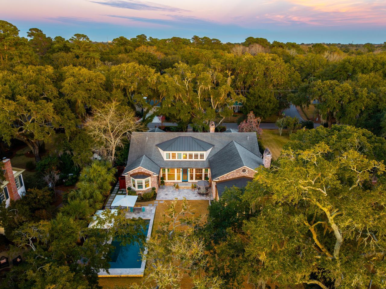 111 Riverland Drive Photo 7