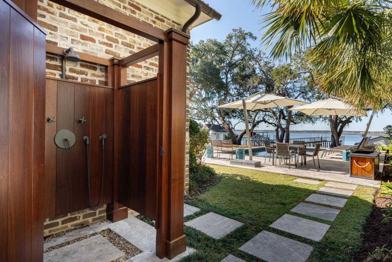 111 Riverland Drive Photo 75