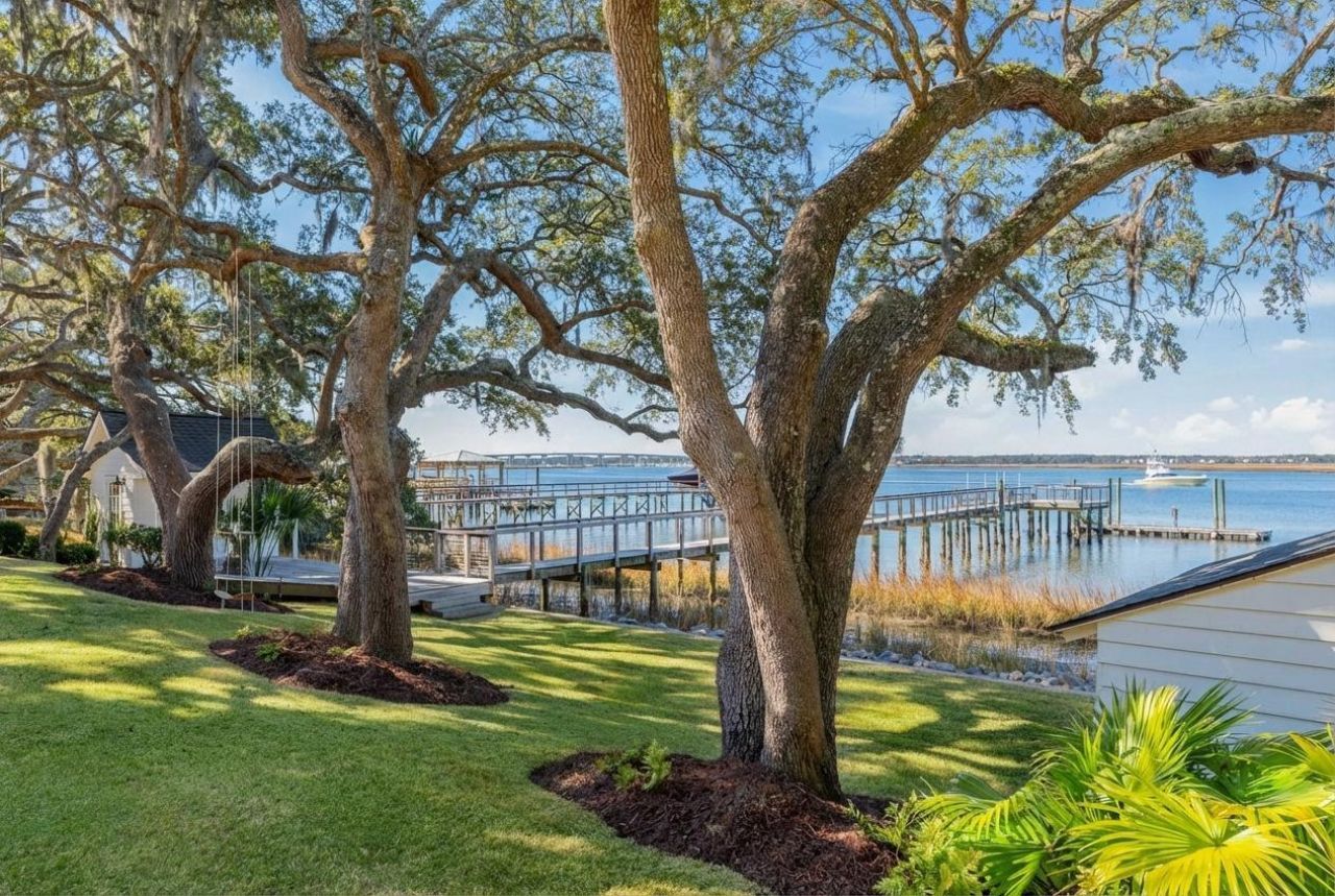 111 Riverland Drive Photo 78