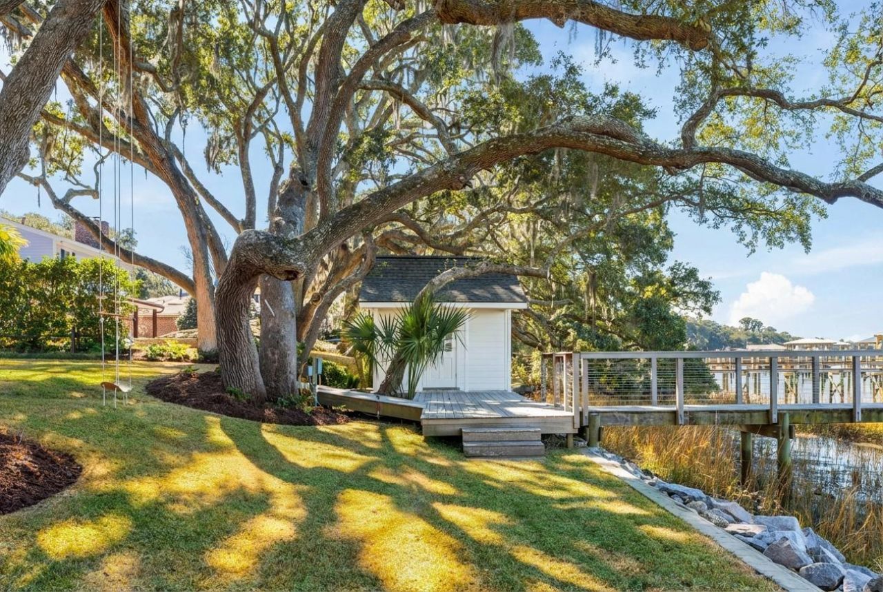 111 Riverland Drive Photo 79