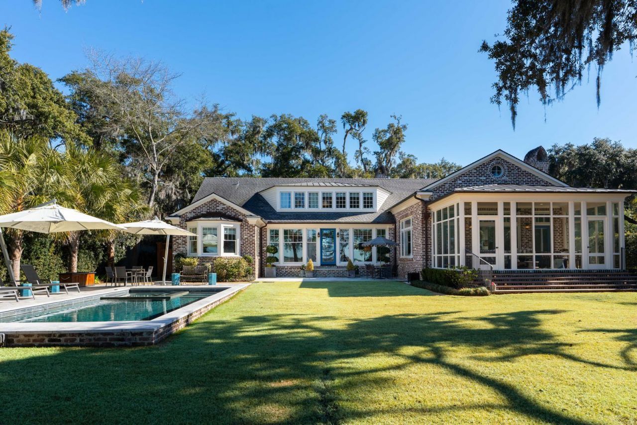 111 Riverland Drive Photo 8