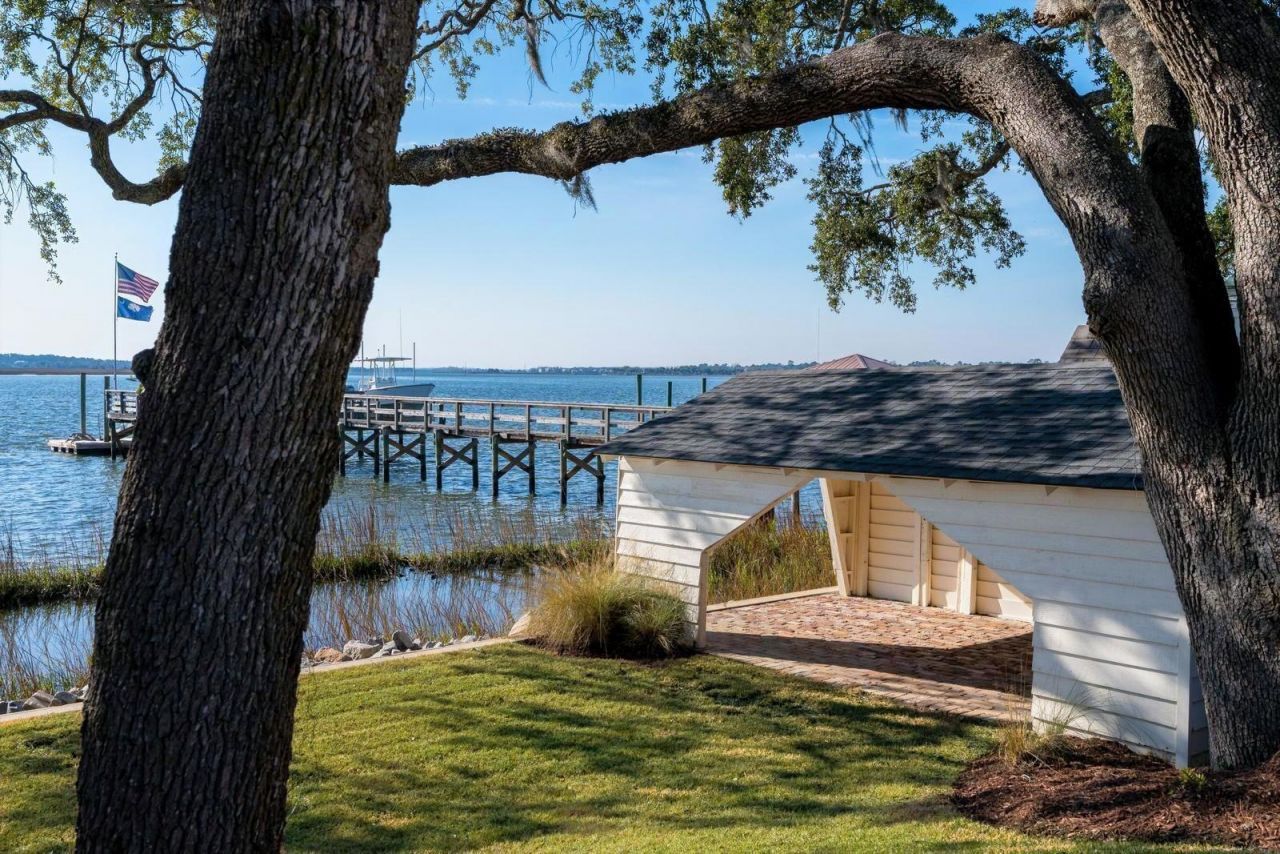 111 Riverland Drive Photo 81