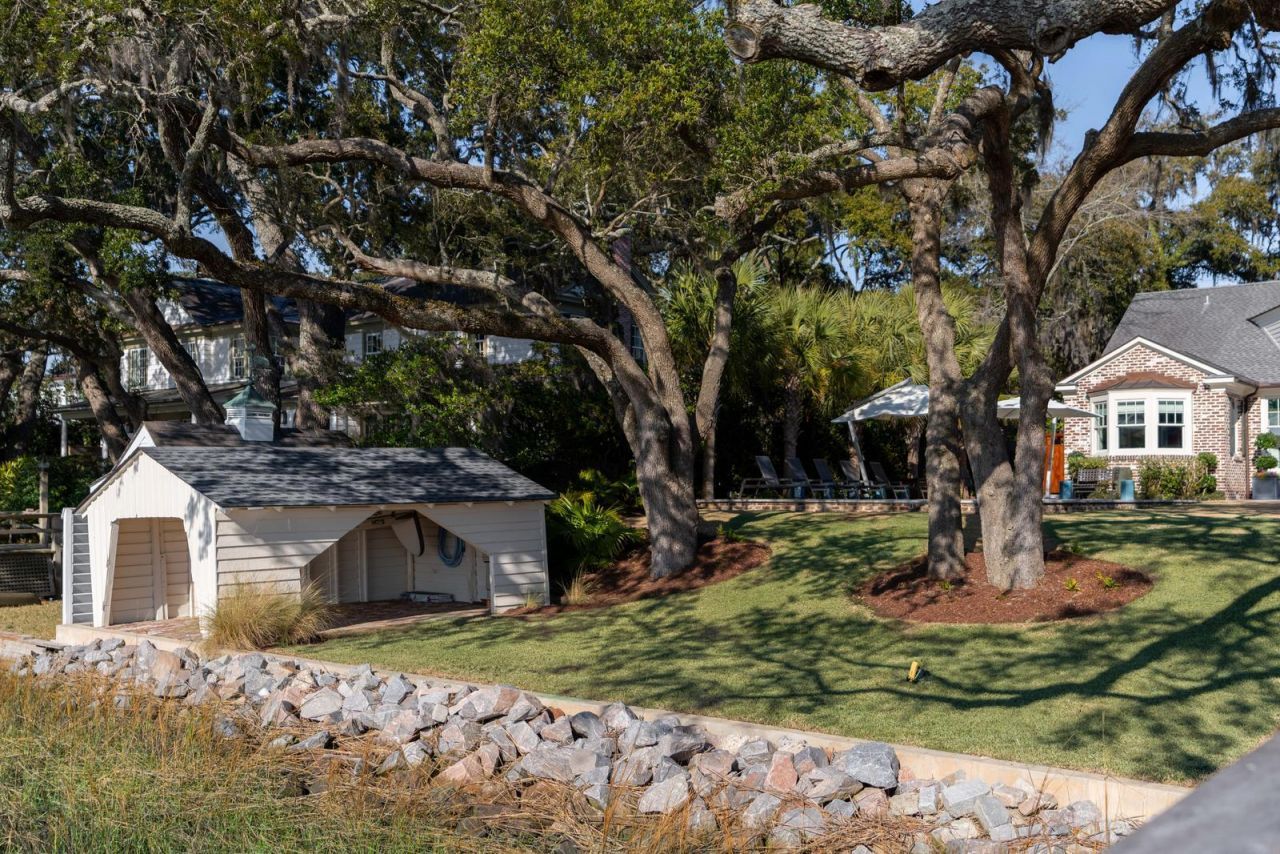 111 Riverland Drive Photo 82